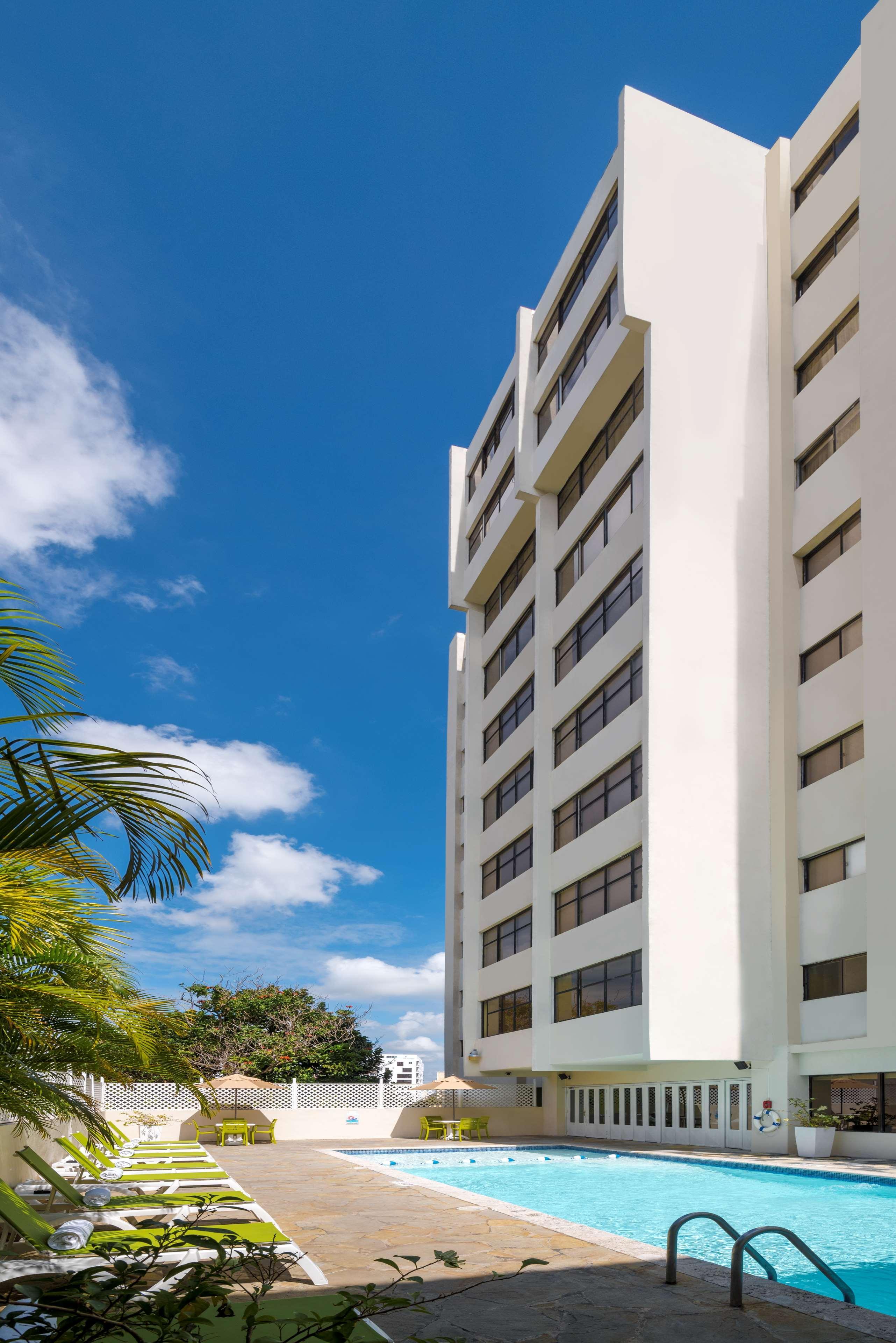 Radisson Hotel Santo Domingo Buitenkant foto